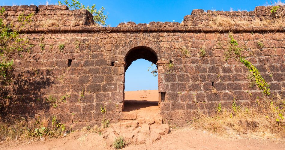 Rustic bricked walls of Chapora Fort is a perfect place for for photography in North Goa